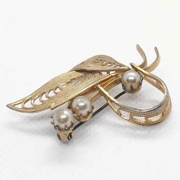 Vintage Czechoslovakia Brooch - Picture 3 of 8